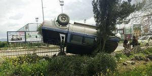 Kaygan zemin yoldan çıkardı!