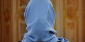 Başörtülü kadına tazminat