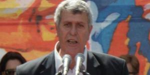  Mehmet Seyis istifa etti