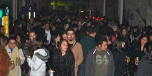 Eğlence sokağa taştı!