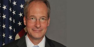 John Koenig, Güney’de istenmeyen kişi