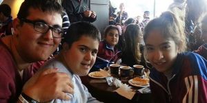 Gloria Jean’s Coffees ve Domino’s Pizza’dan engelsiz ortamlar