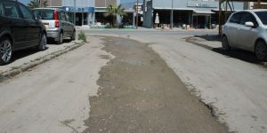 Lefkoşa’da ‘çukurlu yol’ sorunu