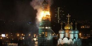 Nazım Hikmetin mezarı da yanacaktı