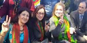 İskele’de Newroz ateşi yakıldı