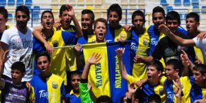 Yalova zirveyi ele geçirdi: 2-0