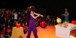 GAÜ Tiyatro Günleri’nde ikinci oyun: “Yamuk Yemek”