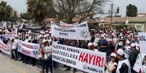 Sendikalar Başbakanlık önünde eylem yaptı