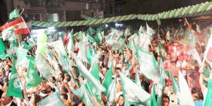 Seçim meydana iniyor