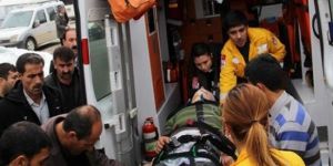 İki kamyonet çarpıştı: 3 ölü, 8 yaralı