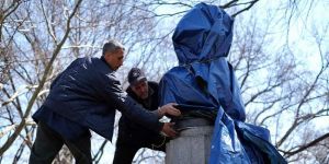 Sanatçılardan tele- kulak eylemi