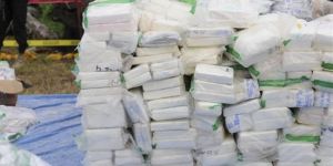 Okyanusun ortasında 5,2 ton kokain