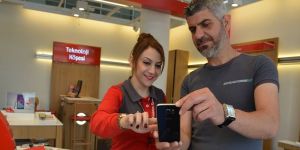 Samsung Galaxy S6 ve S6 Egde Telsim Shoplarda satışa sunuldu