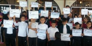 Karşıyaka İlkokulu ödülleri verdi