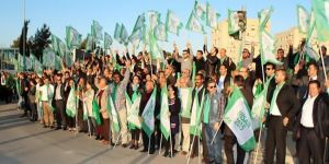 Yollar yeşile boyandı