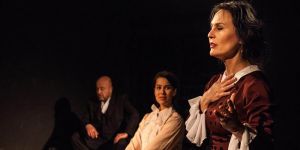 Girnede iki oyun birden