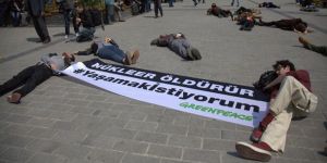 Akkuyu temel atma törenine eş zamanlı protesto