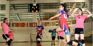 DAÜ zorlanmadan kazandı: 33-23