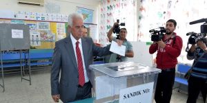 Derviş Eroğlu oyunu kullandı