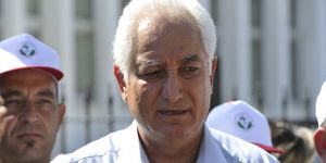 Hür-İşten ayrı 1 Mayıs etkinliği