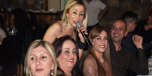 Aytotoro Meze Evi’nde eğlence bitmiyor