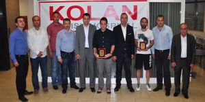 Michalis ve Yankı ödüllerini aldı