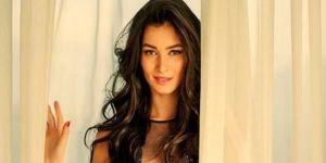 Ayshe Almahara’da, sahne alacak