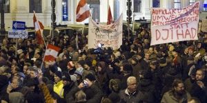 Irkçılığa Yer Yok yürüyüşü