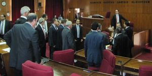 MECLİSTE GERGİNLİK