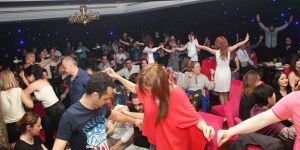 City Bar’da Bora Öztoprak ile Cumartesi eğlencesi