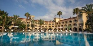 Le Chateau Lambousa’da tatil keyfi bir başka