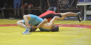 Büyükler dördüncü kez minderde