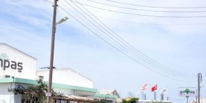 Lambalar gündüz de yanıyor!