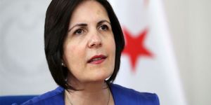 “Annenin çabası çok yüce bir değer”