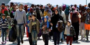 Hollanda mülteciler için yürüdü