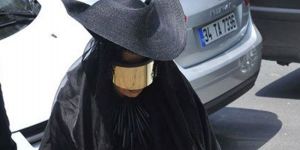 Bülent Ersoydan dikkat çeken kıyafet