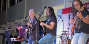 Kıbrıs Müzik Yolcuları ve SOS büyüledi