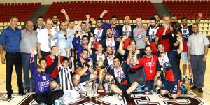  Hentbolun kralı YDÜ