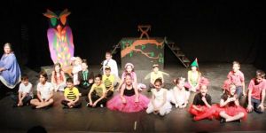 Çocukların gösterisi duygulandırdı