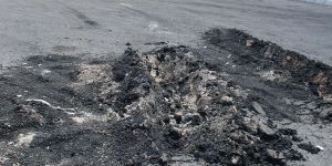 6 ayda asfalt çöktü