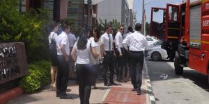 Bankada yangın paniği