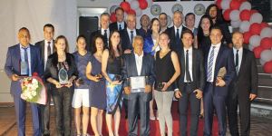 SPORUN ENLERİ ÖDÜLLERİNİ ALDI