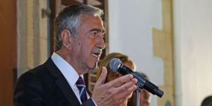 Akıncı, Demirel’in cenaze törenine katılacak