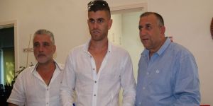 Sönmez yuvada kaldı