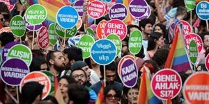 Binlerce kişi LGBTİ haklarına dikkat çekmek için yürüyecek.