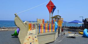 Girne Kordonboyu’na temalı oyun grubu