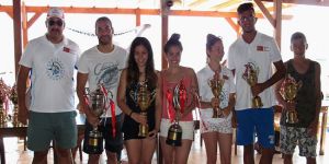  Barışa Kulaç Attılar