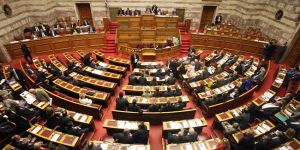 Reform Paketi SYRIZAyı böldü