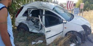 Tır ile çarpıştı: 1 yaralı