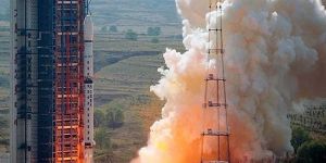 Çin, uzaya iki uydu daha gönderdi